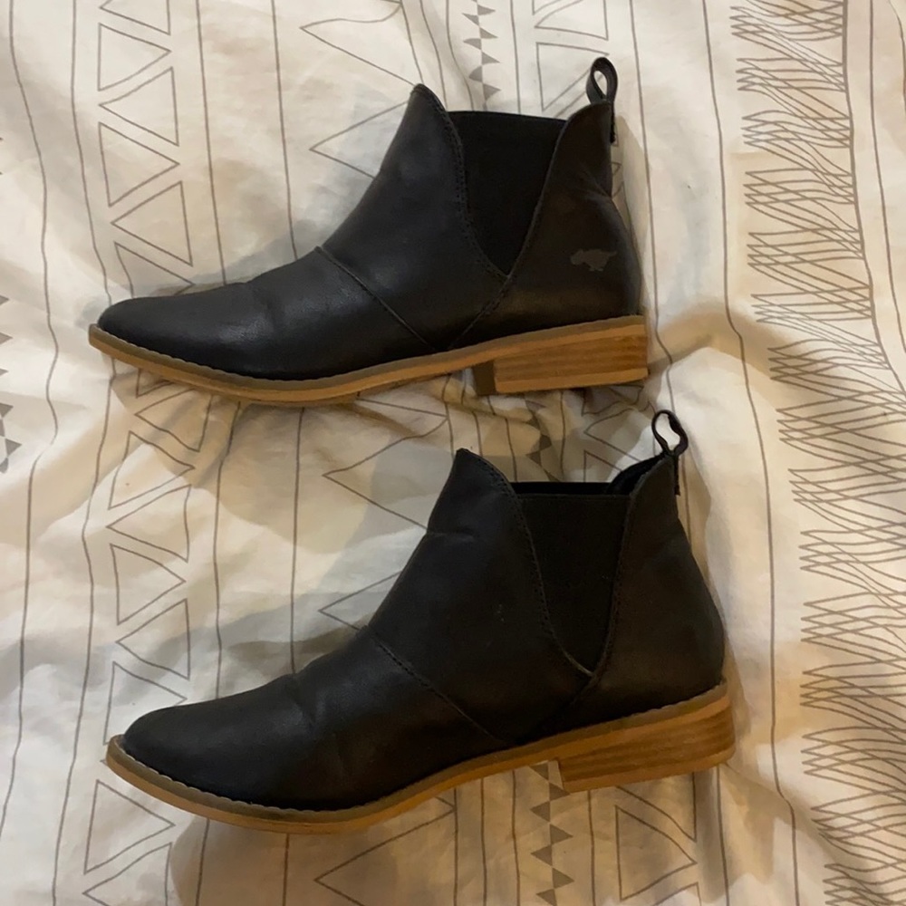 Rocket dog ankle Chelsea booties 7.5